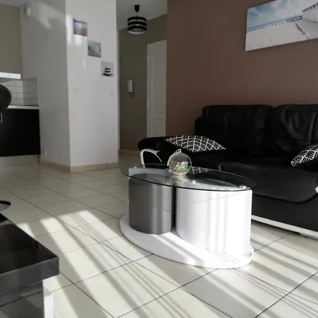 2p Et Parking Prive A 50m Des Plages. וילנב-לובה